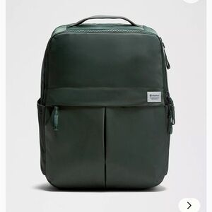 NWT Lululemon Athletica Everyday Backpack in Dark Green